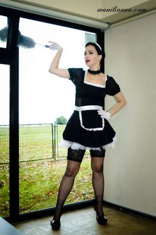 Kinky maid in action!
