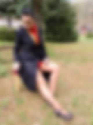 Kink in the garden in brown stockings