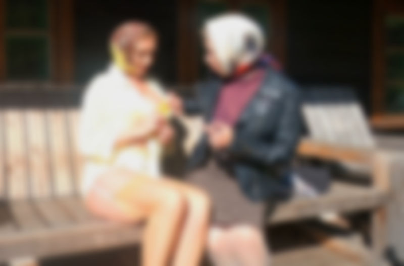 Lesbian romance in the sunlight