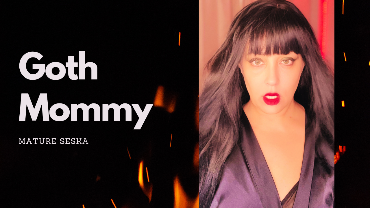 Goth Mommy For Halloween