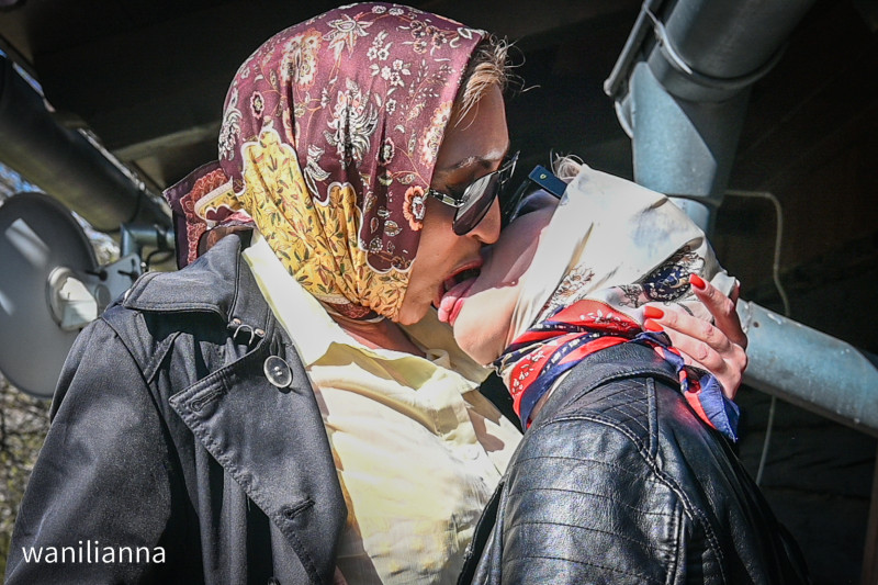Sunny day in the world of stockinged lesbos