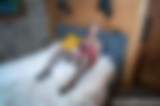 The bed of Wanilianna's perversions