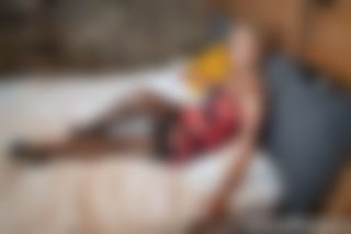 The bed of Wanilianna's perversions